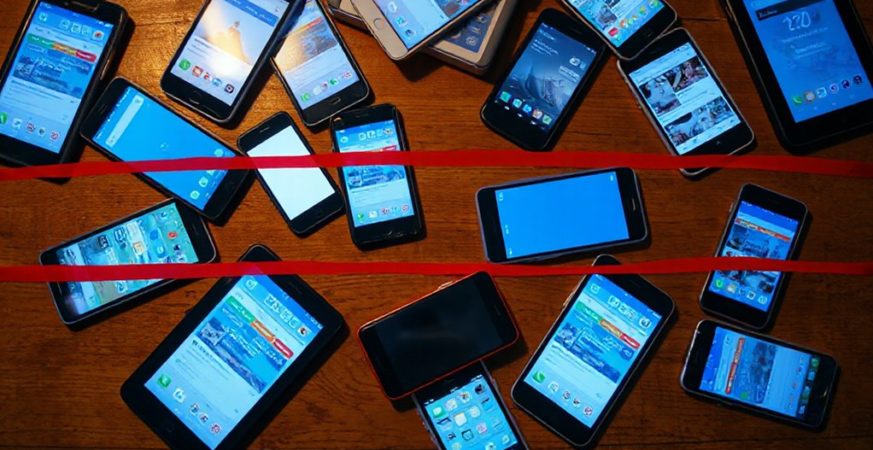 uk limits under 16s social media